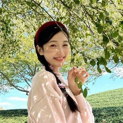 天王之女被曝豪车代步炫富，整整一周发布会现场画面流出